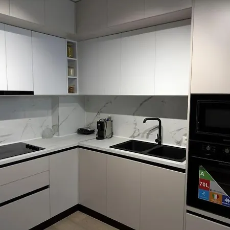 Welcome At Ds' Apartments! Τίρανα