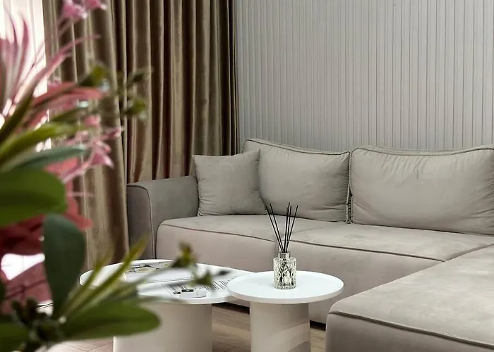 Welcome At Ds' Apartments! Τίρανα